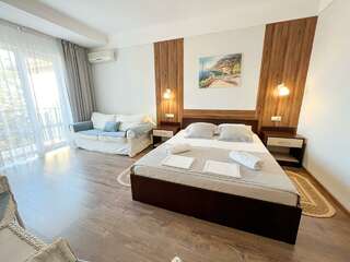 Гостиница Марко Поло Анапа Номер "Семейный Плюс"-1