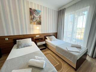 Гостиница Марко Поло Анапа Номер "Семейный Плюс"-7