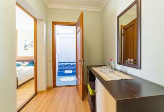 Гостиница Марко Поло Анапа Номер "Семейный Плюс"-10