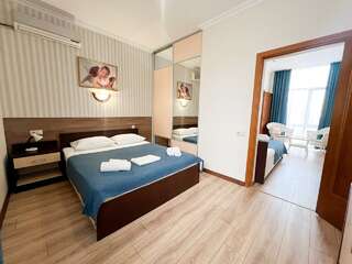 Гостиница Марко Поло Анапа Семейный номер-1